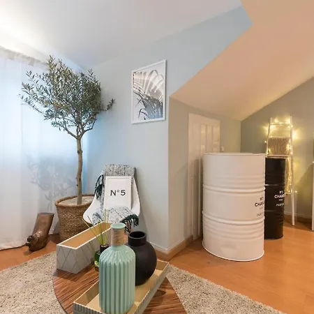 Bairro Alto 4 * Lisbon