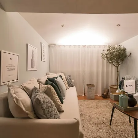 Apartment Bairro Alto 4 *