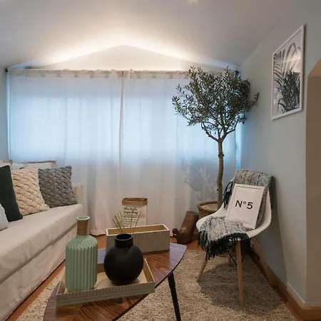 Apartment Bairro Alto 4 *